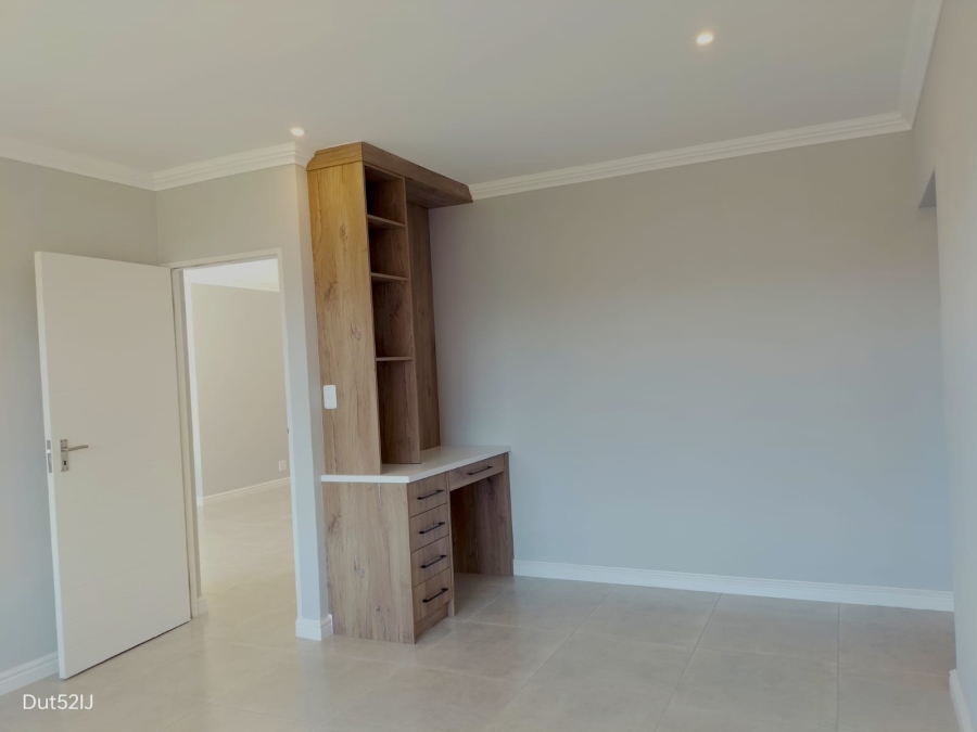 3 Bedroom Property for Sale in Fraaiuitsig Western Cape